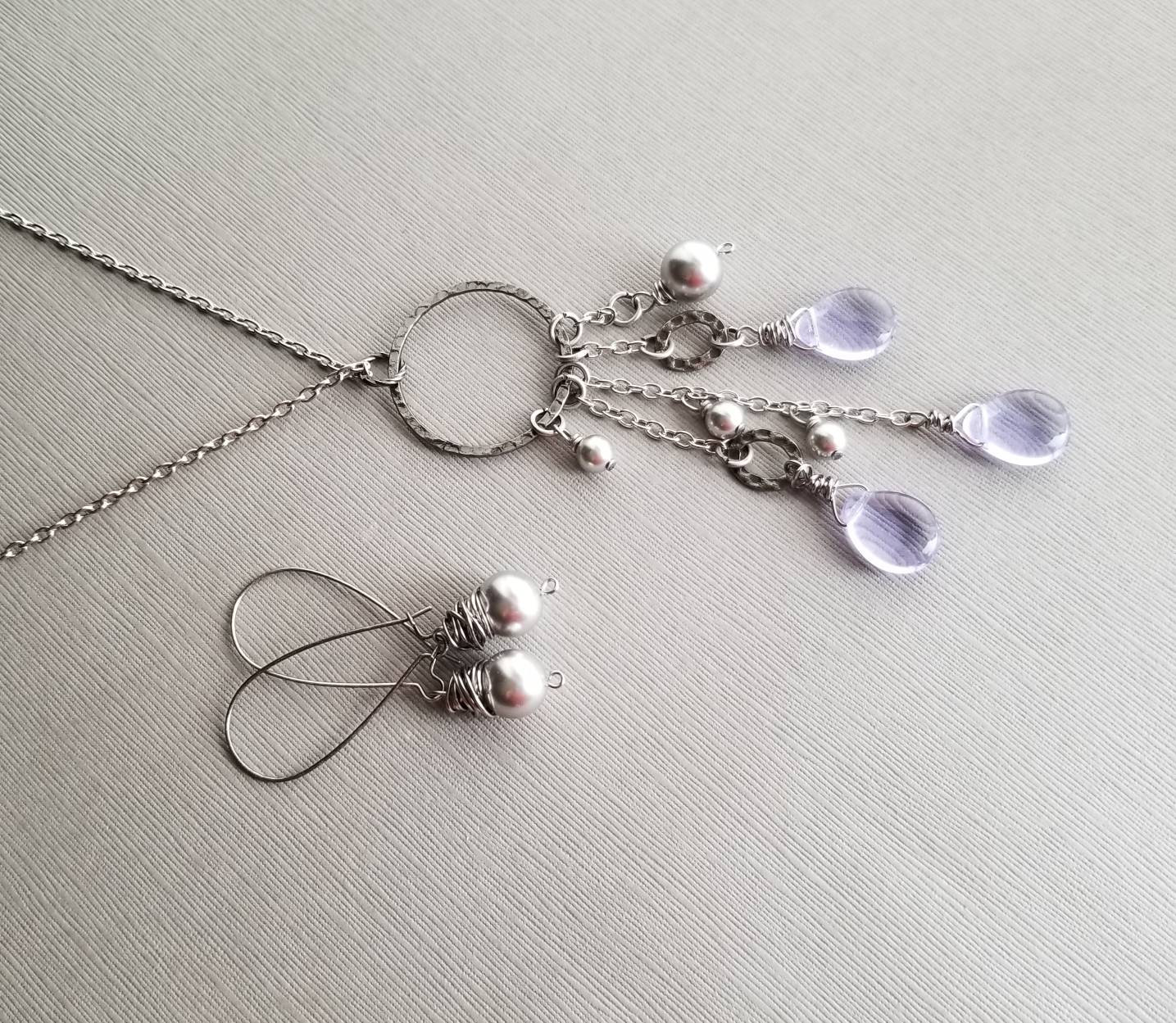 Orecchn pendent a fore vola con perle d vetro ceco e ottone Orecchn pendent a fore vola con perle d vetro ceco e ottone