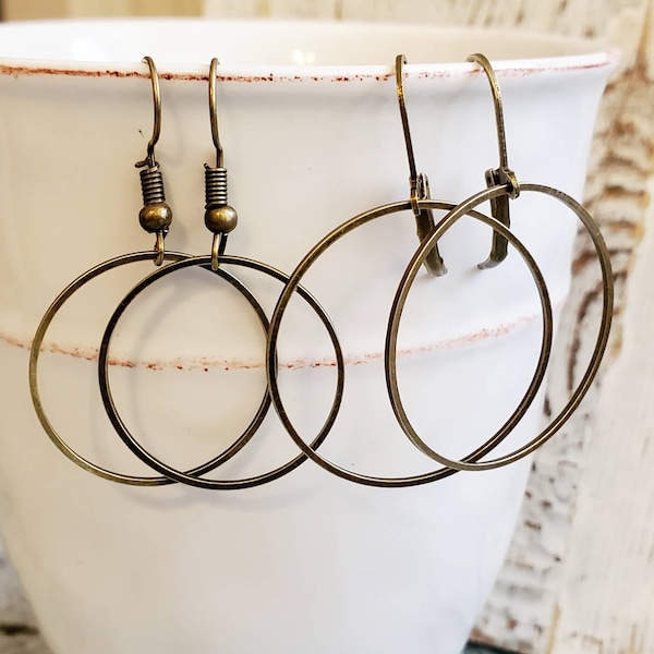 Minimal Antiqued Brass Hoop Earrings, Brass Ring Drop Earrings, Bronze Circle Earrings, 30mm open ring earrings, 25mm open ring earrings