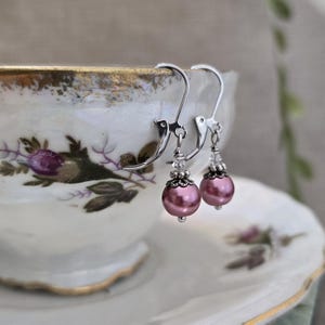 Pendientes de perla rosa: cristal de Swarovski y filigrana de plata