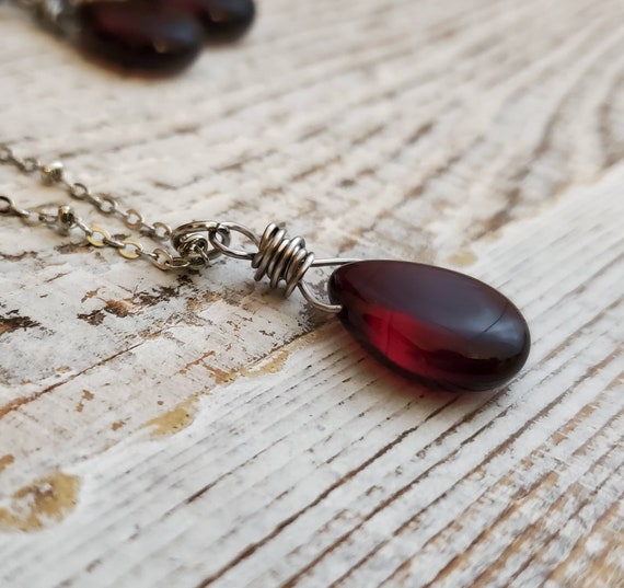 Garnet Red Czech Glass Pendant Necklace, Bloodstone Red Garnet Red Czech Glass Pendant Necklace, Bloodstone Red