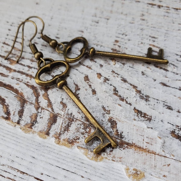 Skeleton Key Brass Earrings, Bronze Key Dangle Earrings, Steampunk Key, Minimal Key Earrings, Long Boho Key Earrings