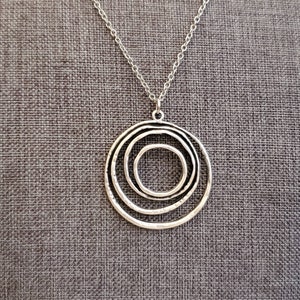 Minimal Boho Antiqued Silver Multi Ring Layering Necklace, Steampunk, Minimal Layered Ring Pendant, Silver Chain, Skinny Chain