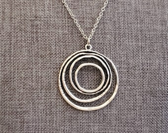 Minimal Boho Antiqued Silver Multi Ring Layering Necklace, Steampunk, Minimal Layered Ring Pendant, Silver Chain, Skinny Chain