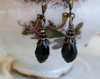 Petite Vintage Black Dangle Earrings, Black Victorian Leverback Earrings, Black Drop Earirngs, Downton Abbey Black Dangle Earrings