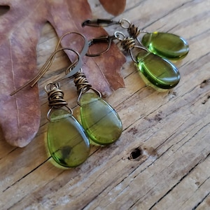 Transparent Olivine Green Earrings in Antiqued Brass, Olive Green Czech Glass Earrings, Green Drop Earrings, Antiqued Brass, Life Green