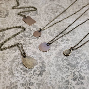 Minimal Antique Brass Disc Necklace, Minimal, Brass Layering Necklace, Simple Disc Necklace, Layering Necklace, Stacking Necklace