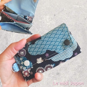 Petit Portefeuille avec tissu japonais/ parfait pour les déplacements, voyage / Portefeuille compact / tissu kimono / AOI