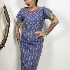 1950s Wiggle Dress, Mid Century Dress, Pencil dress, Rockabilly Dress, Waist 26