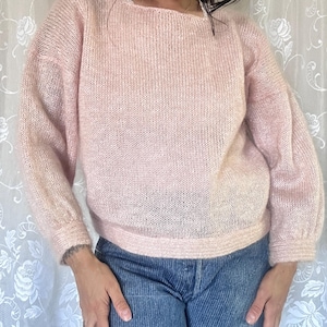 1990s Pink Fuzzy Sweater, 90s Sweater, Pink Mohair Sweater, 90s Pullover Sweater, Vintage Pink Sweater, Dainty Pink Sweater, Medium