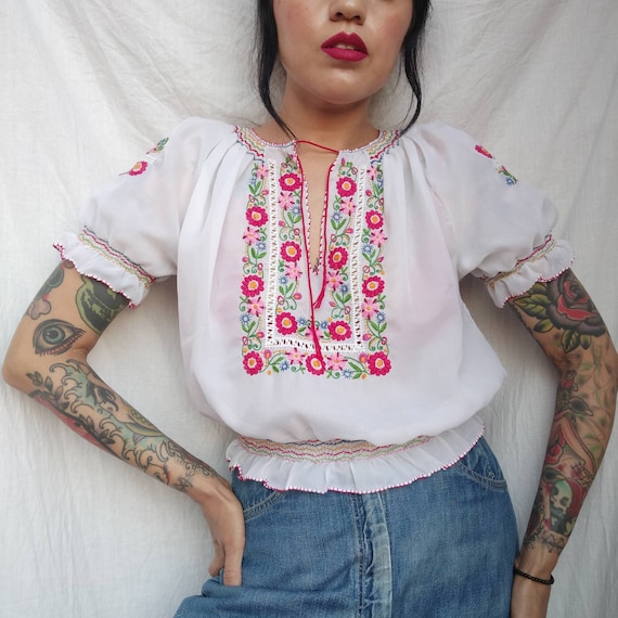 1960s does 1930s Hungarian Embroidered Peasant Blo