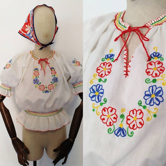 1960s does 1930s Hungarian Embroidered Peasant Blo