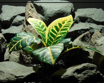 Artificial Croton Leaves Bush – ‘real touch’ – Reptile Terrarium Plant | PRP458
