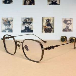 Brązowe okulary tytanowe | Japońskie koreańskie okulary retro z niebieskim światłem