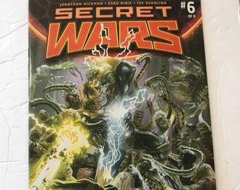 Secret Wars 6 (VF/NM Condition, First Print, Miles Morales, Thanos, Jonathan Hickman, Kang Dynasty, Dr Doom, Fantastic Four, Avengers)