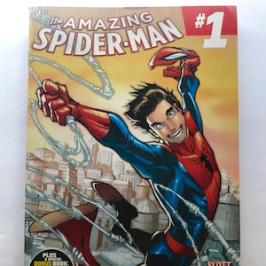 Amazing Spider-Man #1 - First Cameo Appearance of Silk! (First Print, Dan Slott, VF/NM Condition, Beyond The Spiderverse)