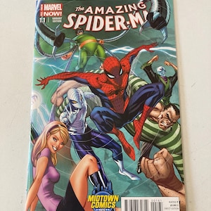 Rare Amazing Spider-Man 1.1 J. Scott Campbell Variant Cover- Low Print Run (Midtown Comics Exclusive, VF/NM, Gwen Stacy)