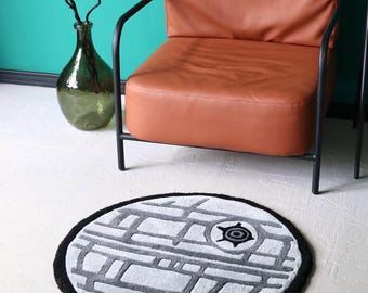 Death Star Tufted Rug – Star Wars Inspired Handmade Carpet – Galactic Decor for Sci-Fi Fans – Unique Nerdy Gift – Custom Size Available