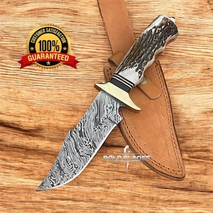 Handmade Damascus Steel Hunting Knife: Fire Pattern Blade, Leather Sheath