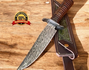 Custom and handmade Damascus steel hunting knife feather pattern