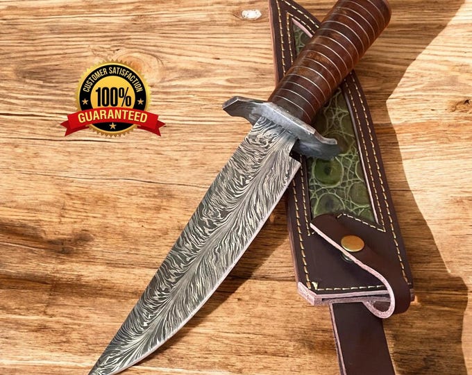 Custom and handmade Damascus steel hunting knife feather pattern