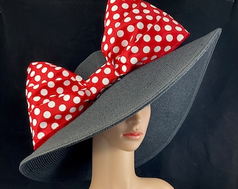 Bold Fashion Wide-brim Hat With Polka Dots, Ascot 2025  display picture 2