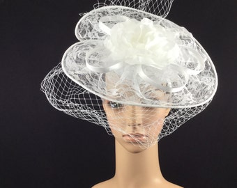 White Floral Eyelet Cap Women main image 4