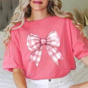 Cute Ribbon Bow Comfort Colors Shirt Coquette Trendy Women&#39;s Bow Tee Gift for Her Cute Coquette Bow Shirt Pink Ribbon Girly Shirts