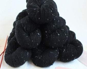 DONEGAL BLACK  100% Cashmere lace weight Yarn  55g  399yd tweed with neps