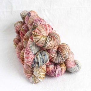 Preorder Happy Memories 100g DK 274 yd speckles peach violet sky pink gold blue image 2