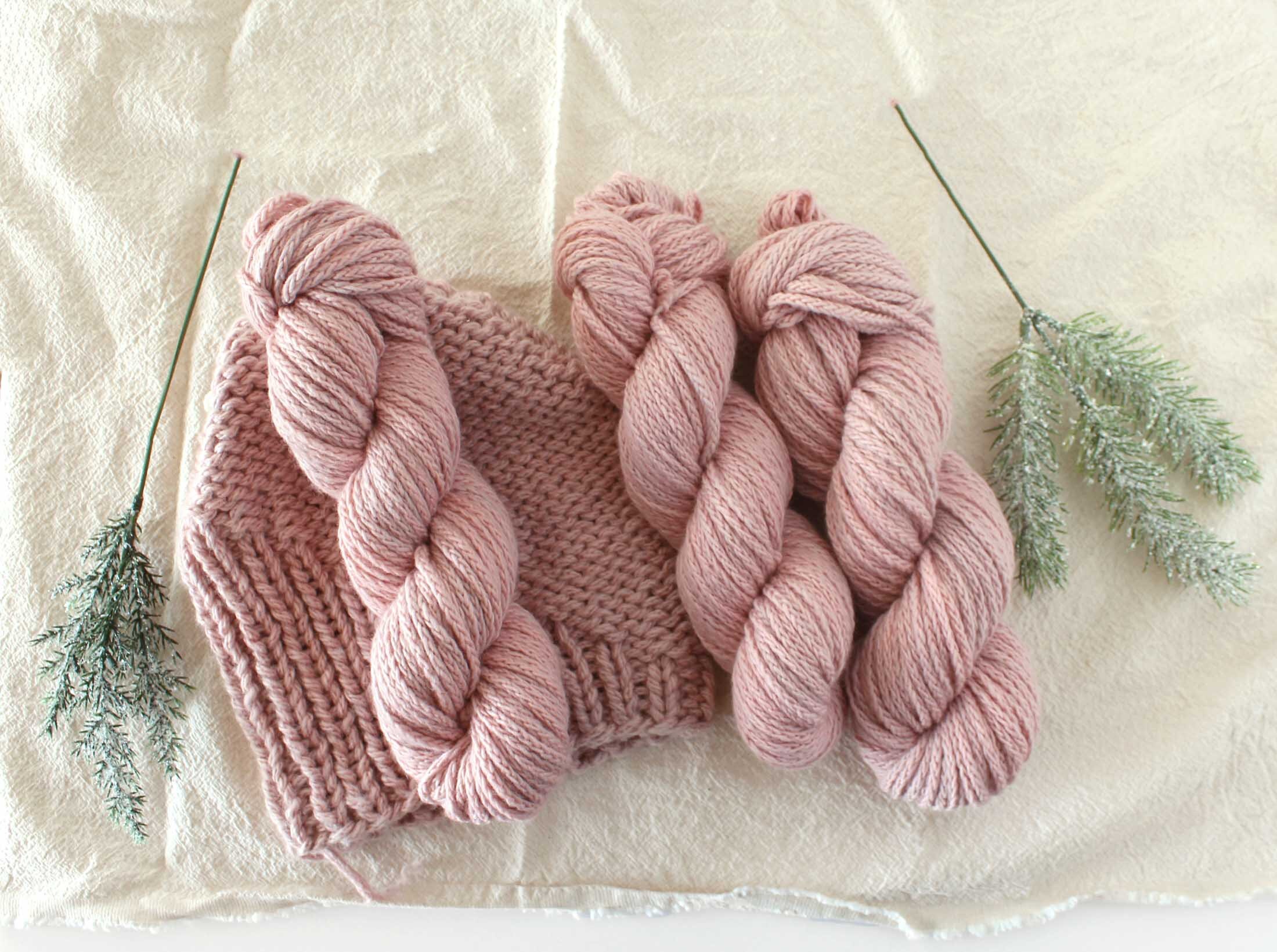 ROSE PEACH Yarn  hand dyed   chainette  merino wool   super soft