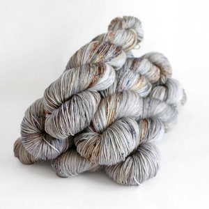 Preorder Oyster Shell Peyton Sock  100g  463yd  SW merino nylon  gray speckled