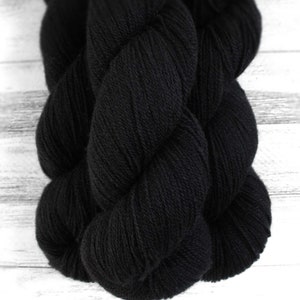 BLACK, 100% Cashmere Yarn lace 55g 448yd
