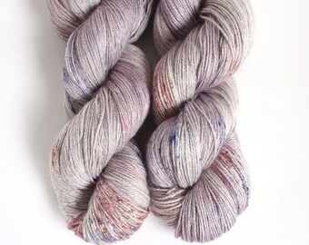 TEAROOM baby alpaca, silk, cashmere 3 ply, Trina, natural pale heather gray base yarn