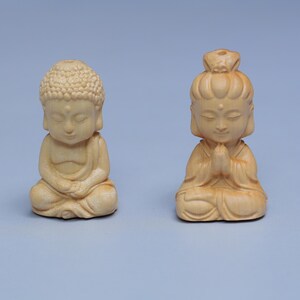 Ciondolo in legno di tiglio intagliato a mano raffigurante Guanyin e Buddha - Perlina buddista in legno per gioielli artigianali