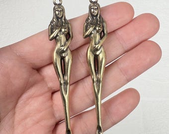 Vintage Brass Goddess Ear Scoop Keychain, Retro Beauty Ear Pick Pendant, Portable Ear Cleaner Charm