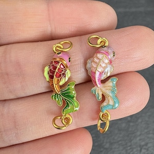 ゴールド鯉エナメルチャーム、高色保持中国風ダブルループコネクタ、DIYブレスレットネックレス延長リンク