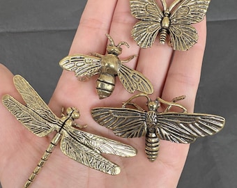 Vintage Brass Dragonfly Butterfly Bee Moth Figurines, Retro Insect Ornaments, Brass Animal Decor, Home Desk Decoration, Collectible Gifts
