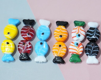 手作りガラス魚ビーズ2個、穴付きカラフルなランプワークビーズ、DIYジュエリー製作用品、海洋動物スペーサービーズ