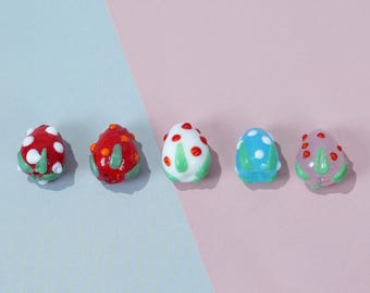 4 perline di vetro fatte a mano a forma di fragola, perline distanziatrici a forma di frutta con foro, accessori per gioielli fai da te, graziose perline in vetro soffiato per orecchini e bracciali
