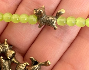 20 cuentas espaciadoras vintage de bronce con forma de gato corriendo: abalorios de animales para hacer joyas DIY