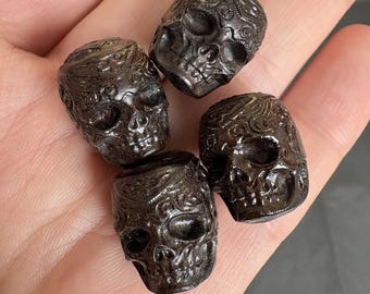 Abalorio de calavera tallada en madera de agar, colgante de madera de agar natural, dije de calavera de madera hecho a mano, materiales para hacer joyas, amuleto de meditación