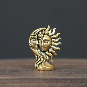 Vintage mässing sol och måne ansikte mini staty skrivbordsdekoration ornament