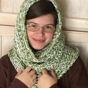 Crochet Cowl, Neck warmer, Woman’s Cowl, Teen Cowl, Winter Wear, Ladies Cowl, Ladies Winter Accessories, Snood, Cowl