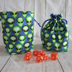 Alien Dice Bag, Alien Drawstring Bag, Stand-up Dice Bag, Alien Dice Pouch, Space Dice Bag, Gifts for Nerds, RPG Dice Bag, Green Dice Bag