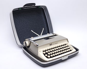 1964 Smith Corona Galaxie Typewriter - With Case - Beautiful Machine