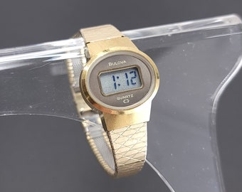 Montre vintage pour femme BULOVA N7 Quartz LCD numérique ton or fermoir bijoux rétro fabriqués au Japon