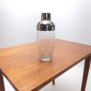 MCM Behive Cocktail Shaker Glass Martini Mixer, Barware, Bar Decore, Happy Hour Alcohol