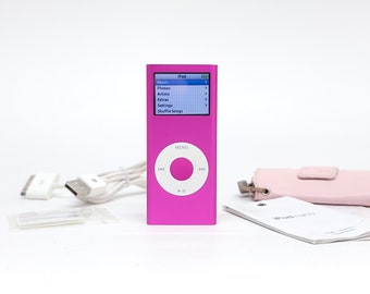 PINK ipod Nano 2nd Generation 4GB - Retro Beauty - Works! w/ Accessories