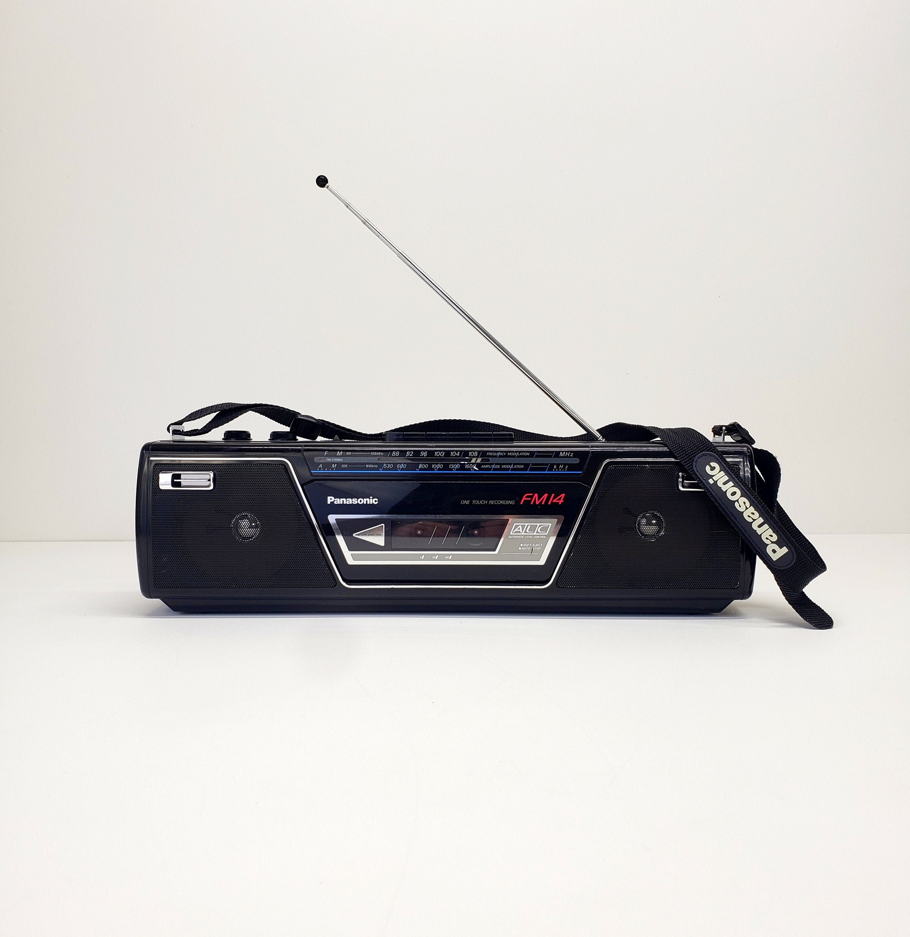 Panasonic RX-5150 Boombox, RX-1924 Portable Stereo Radio Cassette Player,  and RF-508 Portable Radio : r/vintageaudio