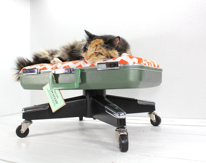 Customize Your Bed Upcycled Pet Bed Pedestal Base With Etsy